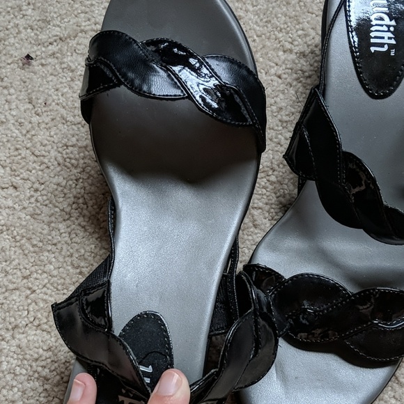 Judith strappy kitten heel sandal - Picture 5 of 6